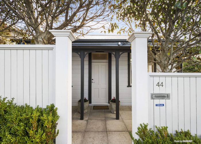  at 44 Hanover Street, Wadestown, Wellington