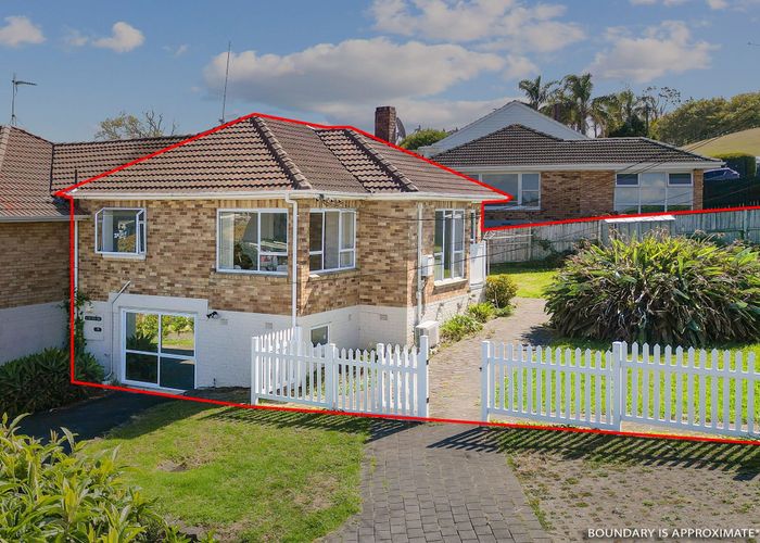 at 1/1 Picton street, Howick, Manukau City, Auckland