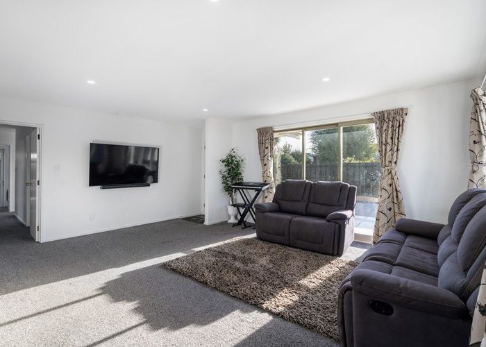  at 21A Belfast Road, Belfast, Christchurch City, Canterbury