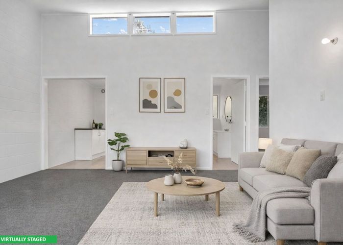  at 2/33 Grassways Avenue, Pakuranga, Manukau City, Auckland