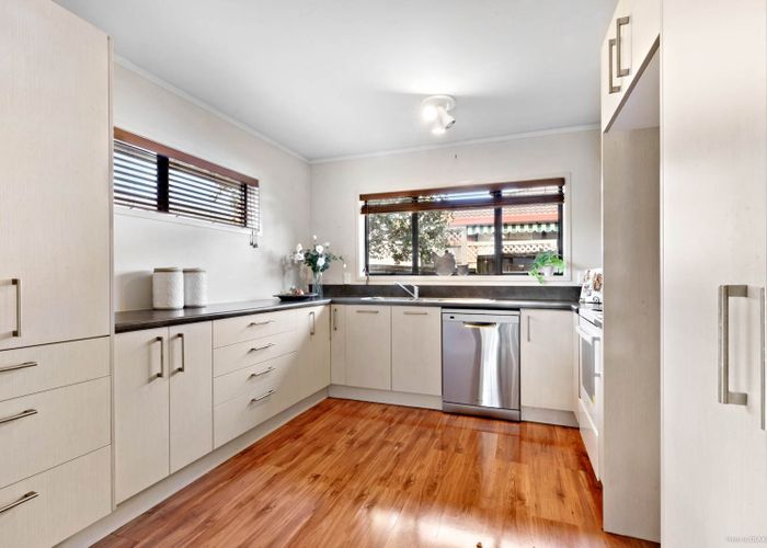 at 4/107 Moore Street, Howick, Auckland