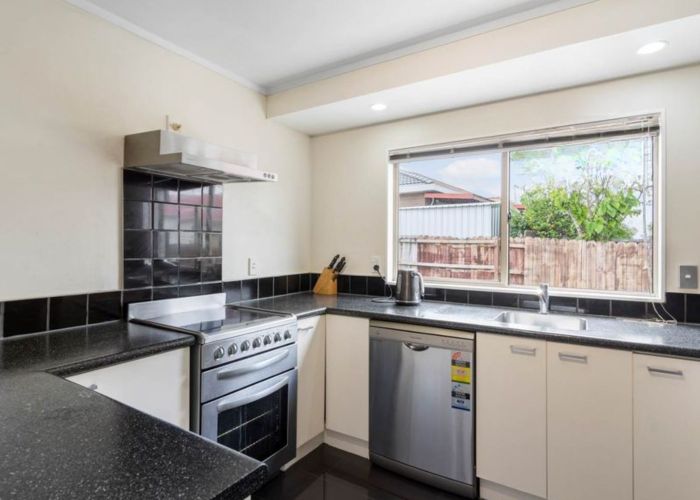  at 2/3 Alta Terrace, Flat Bush, Manukau City, Auckland