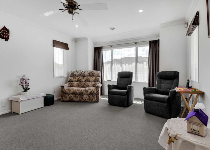  at 1 Merlin Close, Huntington, Hamilton