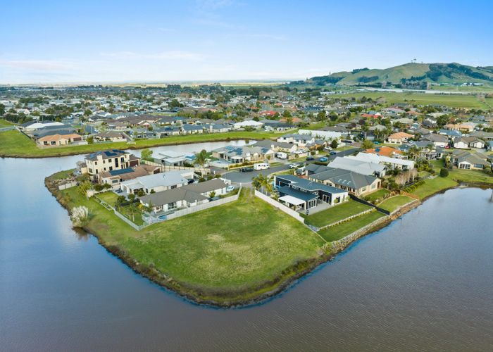  at 171 Oriental Parade, Papamoa Beach, Papamoa