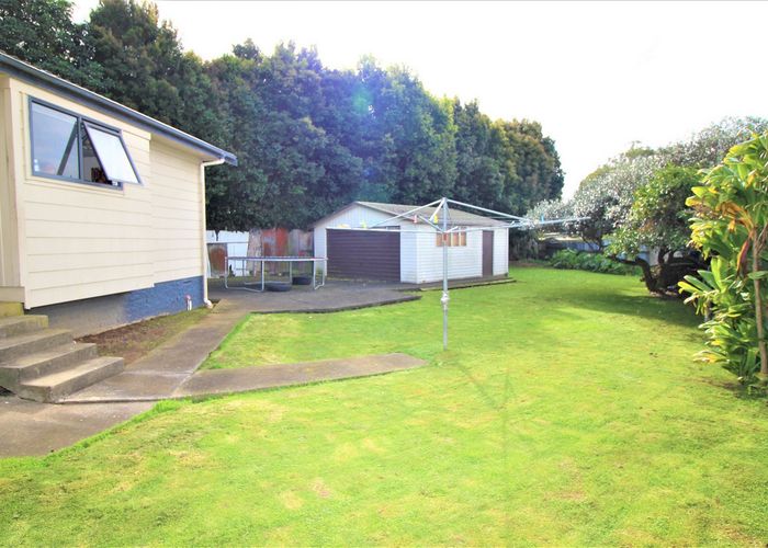  at 12 Harwell Place, Mangere, Auckland