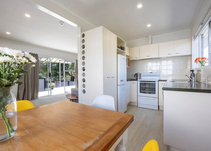  at 2/12 Parker Avenue, New Lynn, Waitakere City, Auckland
