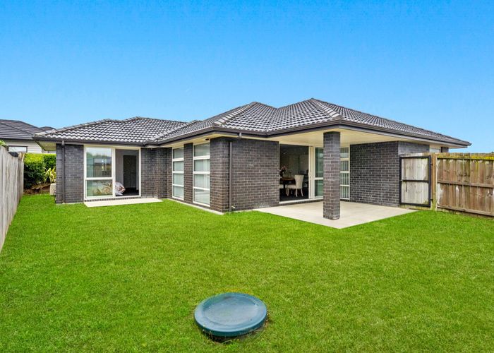 at 6 Dumas Place, Rosehill, Papakura