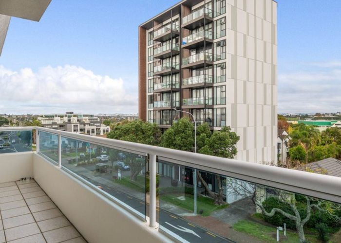  at 4B/15 Auburn Street, Takapuna, North Shore City, Auckland