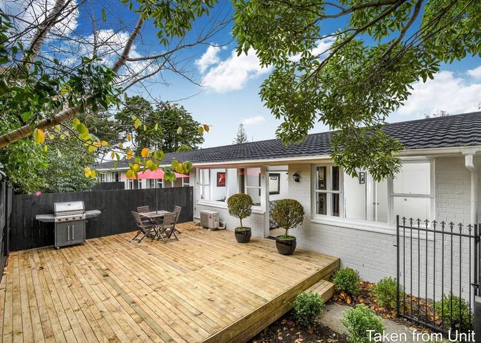  at 1/8 Almond Place, Mount Wellington, Auckland City, Auckland