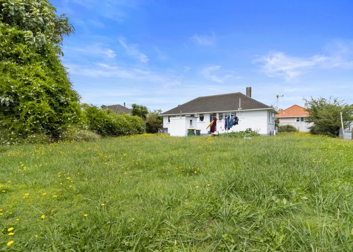  at 15 Hockin Place, Fairfield, Hamilton