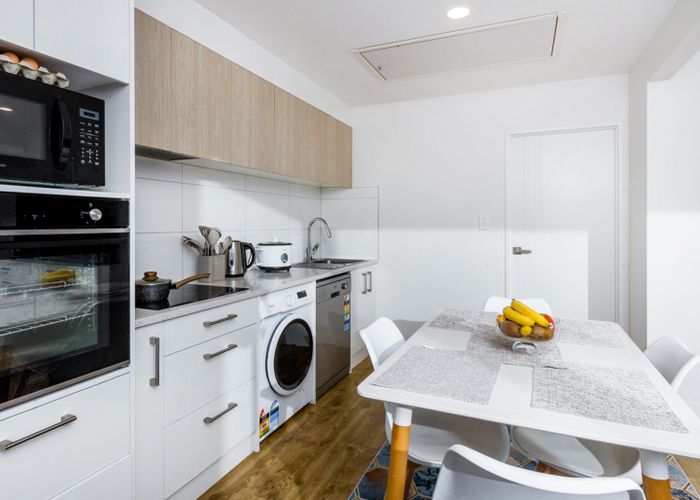  at 122C Lancaster Road, Beach Haven, North Shore City, Auckland