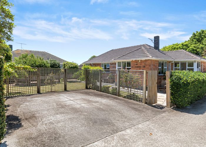  at 6 Pirangi Street, Point England, Auckland