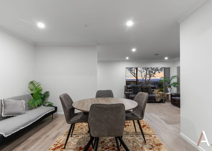 at 4 Kingsclere Place, Goodwood Heights, Auckland