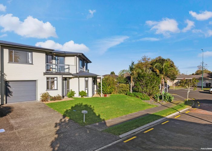  at 9/2 Armoy Drive, East Tamaki, Auckland