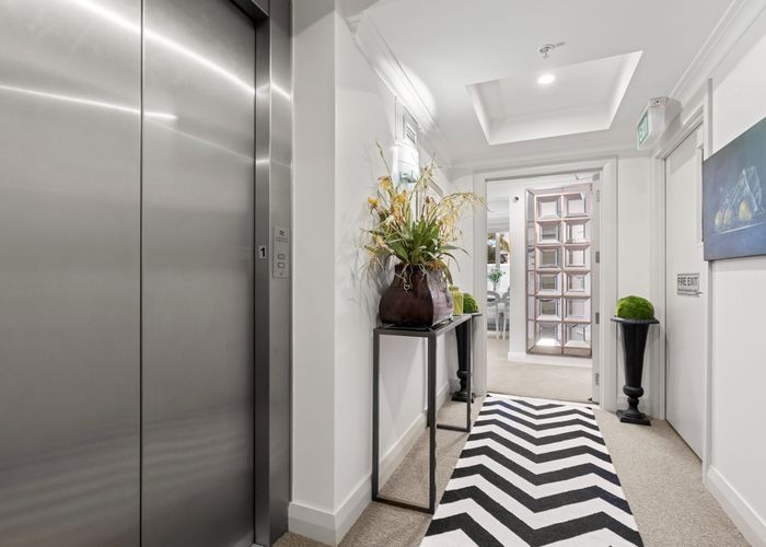  at 104/8 Middleton Road, Remuera, Auckland
