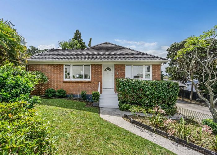  at 20 Hamilton Place, Glenfield, Auckland