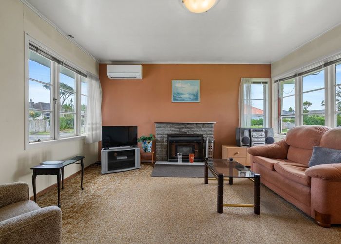  at 9 Durham Street, Te Atatu Peninsula, Waitakere City, Auckland