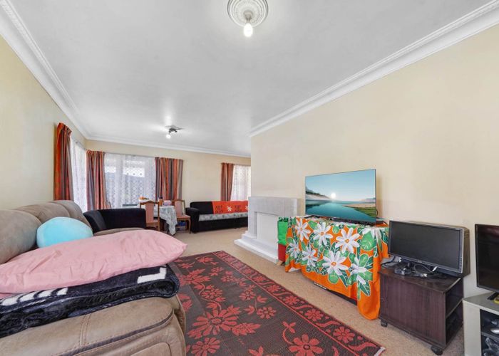  at 1/112 Gray Avenue, Papatoetoe, Manukau City, Auckland