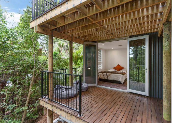 at 58 Laingholm Drive, Laingholm, Auckland