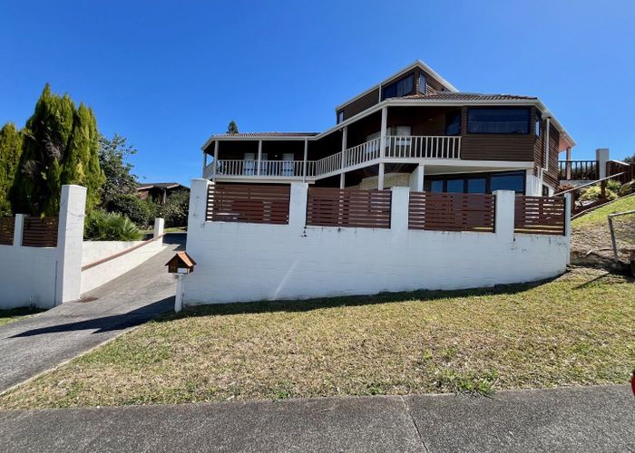  at 62 Francis Curtis Ave, Blockhouse Bay, Auckland City, Auckland