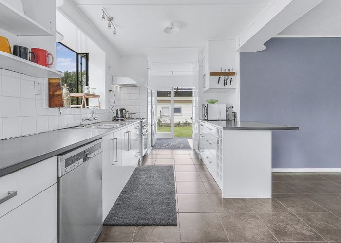  at 3 Breidis Place, Chartwell, Hamilton