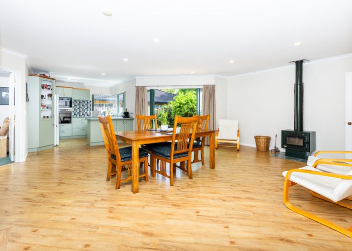  at 17 Portobello Way, Huntington, Hamilton
