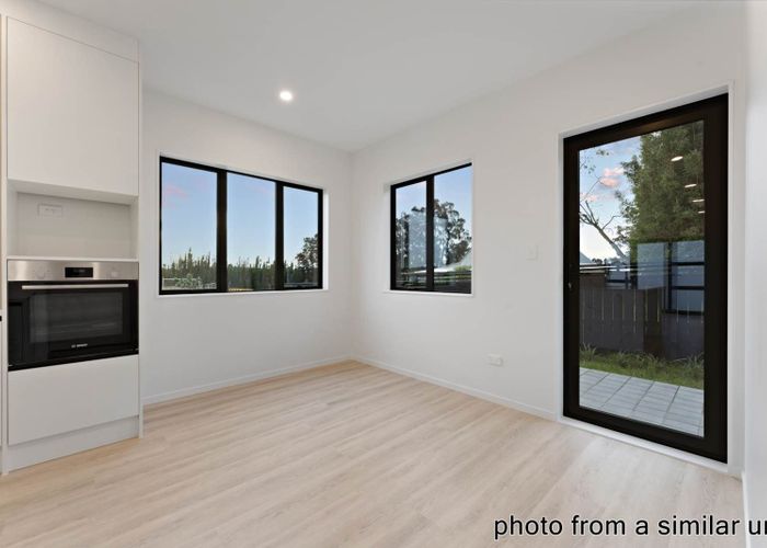  at 17 Whiteywood Street, Westgate, Waitakere City, Auckland