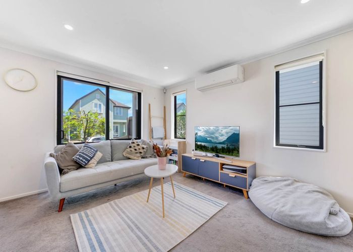  at 7 Saddleback Crescent, Papakura, Papakura, Auckland