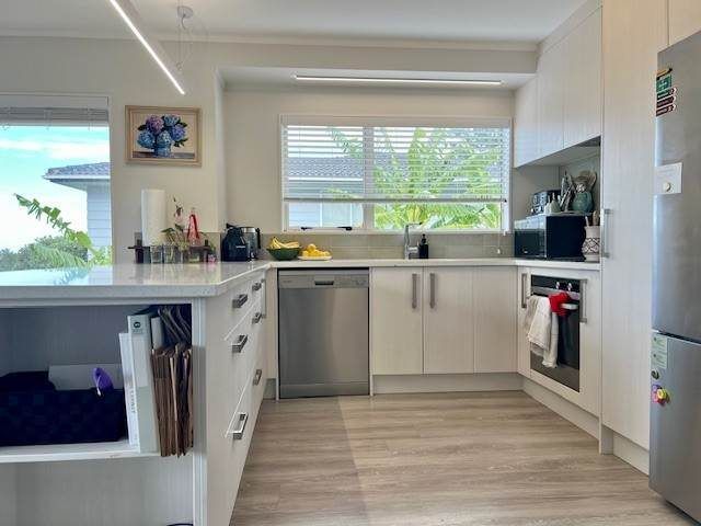  at 1/32 Elizabeth Drive, West Harbour, Waitakere City, Auckland