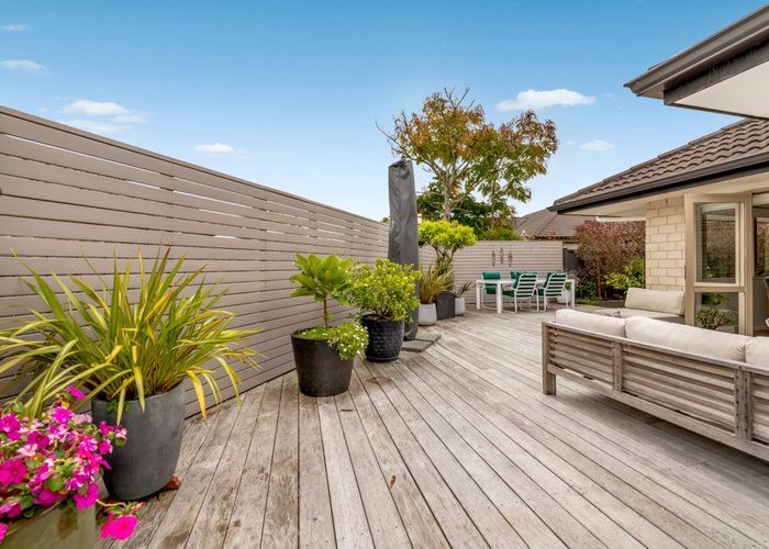  at 8 Glastry Close, East Tamaki Heights, Auckland