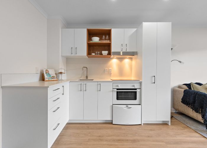  at 43/8 Carolina Place, Albany, North Shore City, Auckland