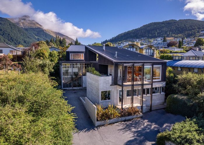  at 44 Park Street, Queenstown, Queenstown