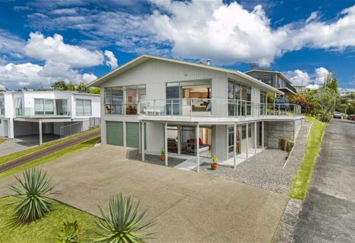  at 84 Shakespear Road, Army Bay, Whangaparaoa