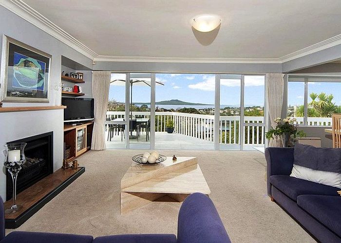  at 43 Parr Terrace, Castor Bay, North Shore City, Auckland