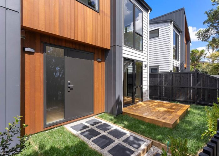  at 21C Knights Road, Rothesay Bay, North Shore City, Auckland
