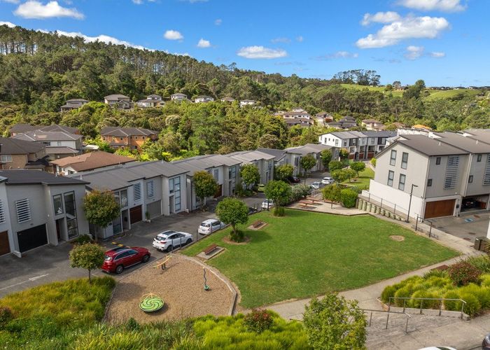  at 17 Akeake Lane, Albany, North Shore City, Auckland