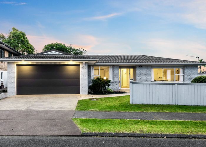  at 10 Fratley Avenue, Farm Cove, Auckland