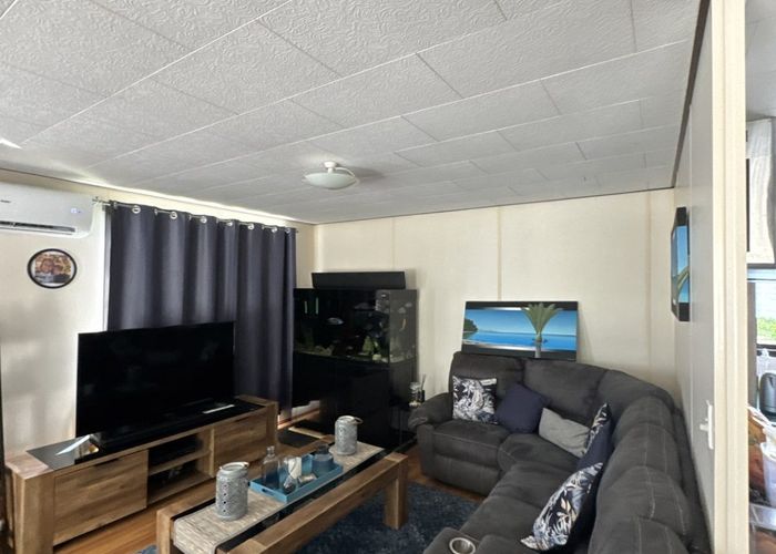  at 2 Jumento Place, Unsworth Heights, North Shore City, Auckland