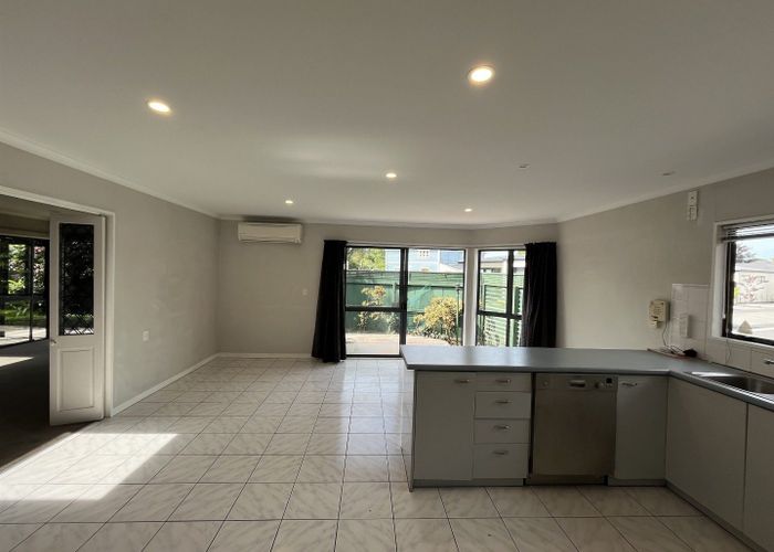  at 10E Grange Street, Hillsborough, Christchurch City, Canterbury