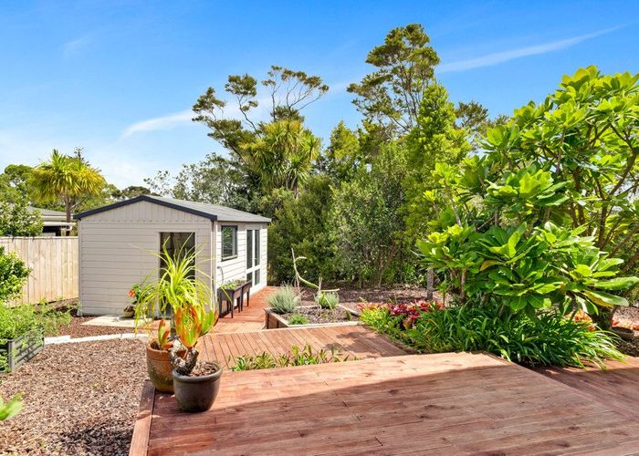  at 11 The Close, Greenhithe, Auckland