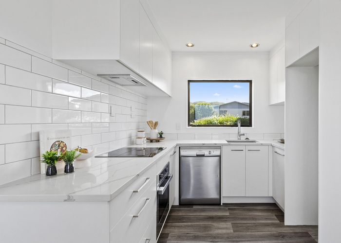  at 54 Frobisher Street, Island Bay, Wellington
