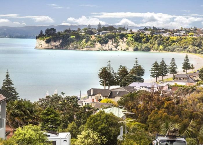  at 121 Clovelly Road, Bucklands Beach, Auckland