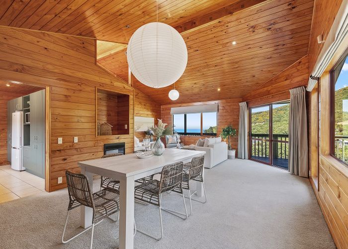  at 14A Domanski Crescent, Owhiro Bay, Wellington