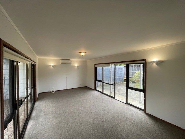  at 3/8 Shakespeare Road, Milford, Auckland