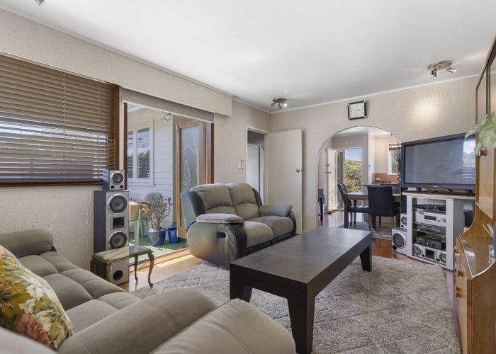  at 8 Connell Street, Blockhouse Bay, Auckland