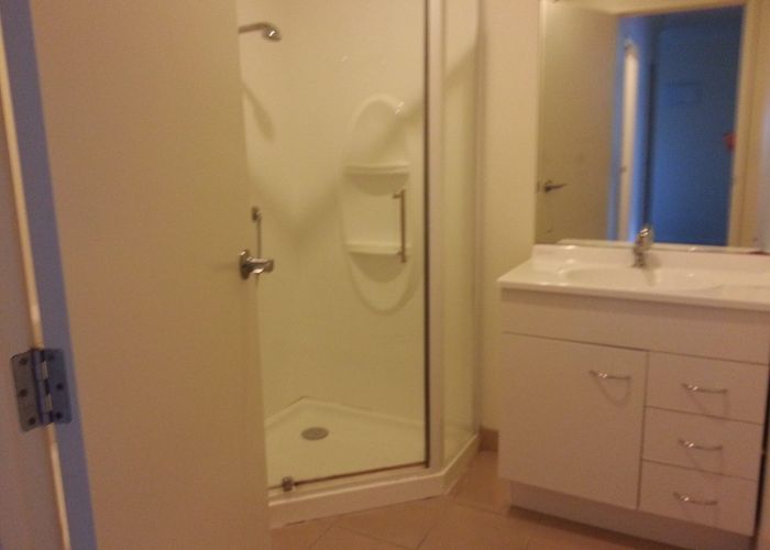  at 2j/9 The Avenue, Albany, North Shore City, Auckland