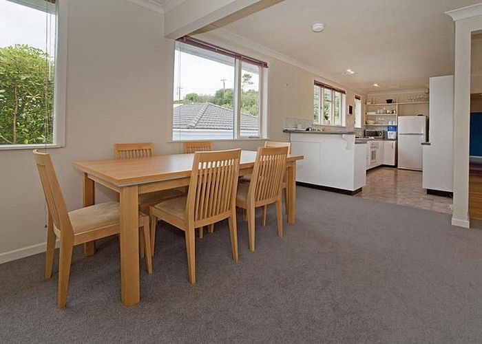  at 8 Jellicoe Road, Murrays Bay, Auckland