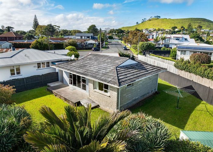  at 13B Kowhai Ave, Mangere Bridge, Manukau City, Auckland