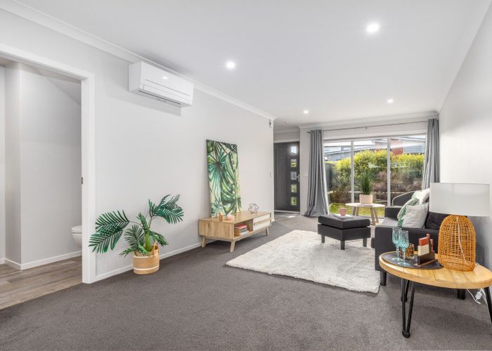  at 8 Tieke LANE, Kenepuru, Porirua