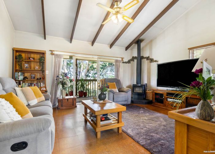  at 18A Bedford Street, Te Atatu South, Auckland